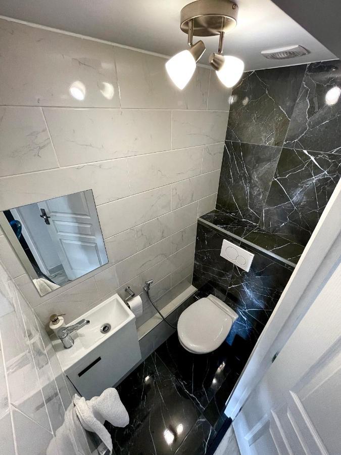 Appartement Bord De Mer Avec Piscine Saint-Laurent-du-Var Zewnętrze zdjęcie