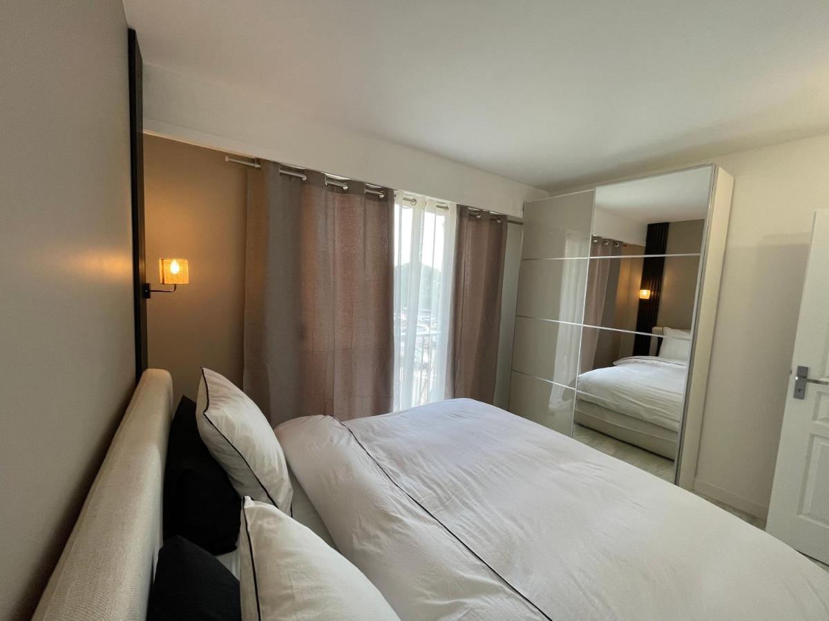 Appartement Bord De Mer Avec Piscine Saint-Laurent-du-Var Zewnętrze zdjęcie