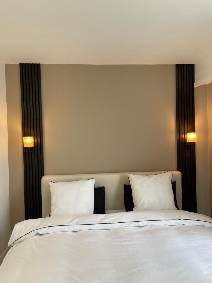 Appartement Bord De Mer Avec Piscine Saint-Laurent-du-Var Zewnętrze zdjęcie